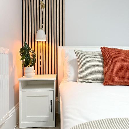 The Bohemian Basement Apartamento Maidstone Exterior foto