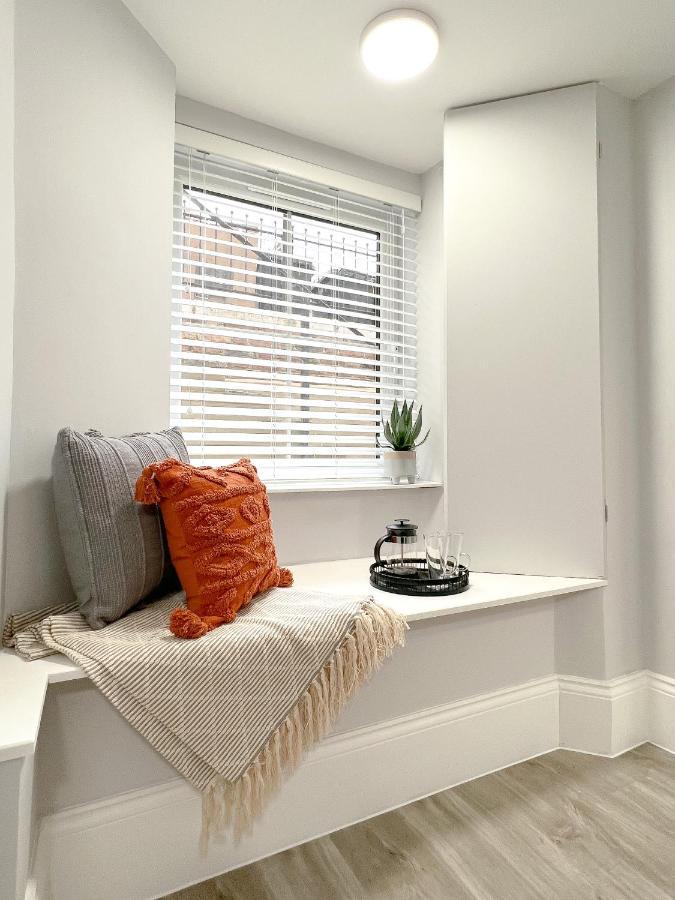 The Bohemian Basement Apartamento Maidstone Exterior foto