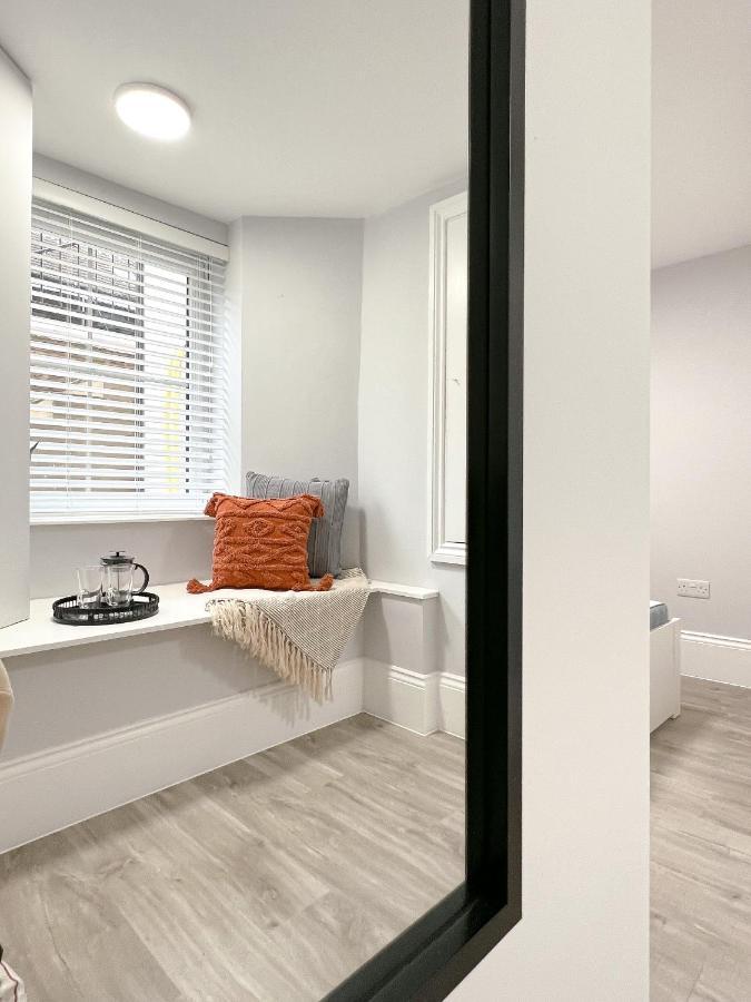 The Bohemian Basement Apartamento Maidstone Exterior foto