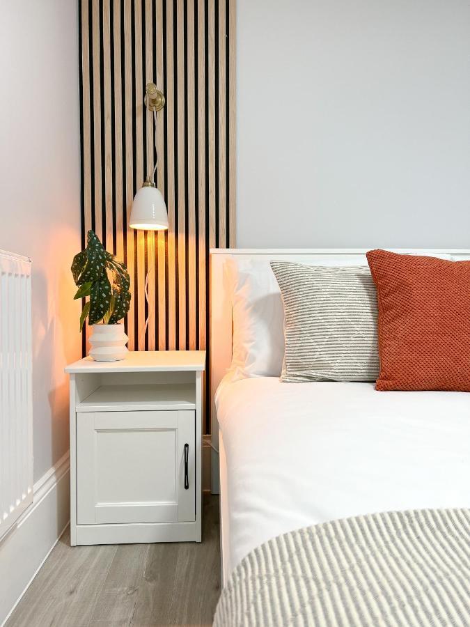 The Bohemian Basement Apartamento Maidstone Exterior foto