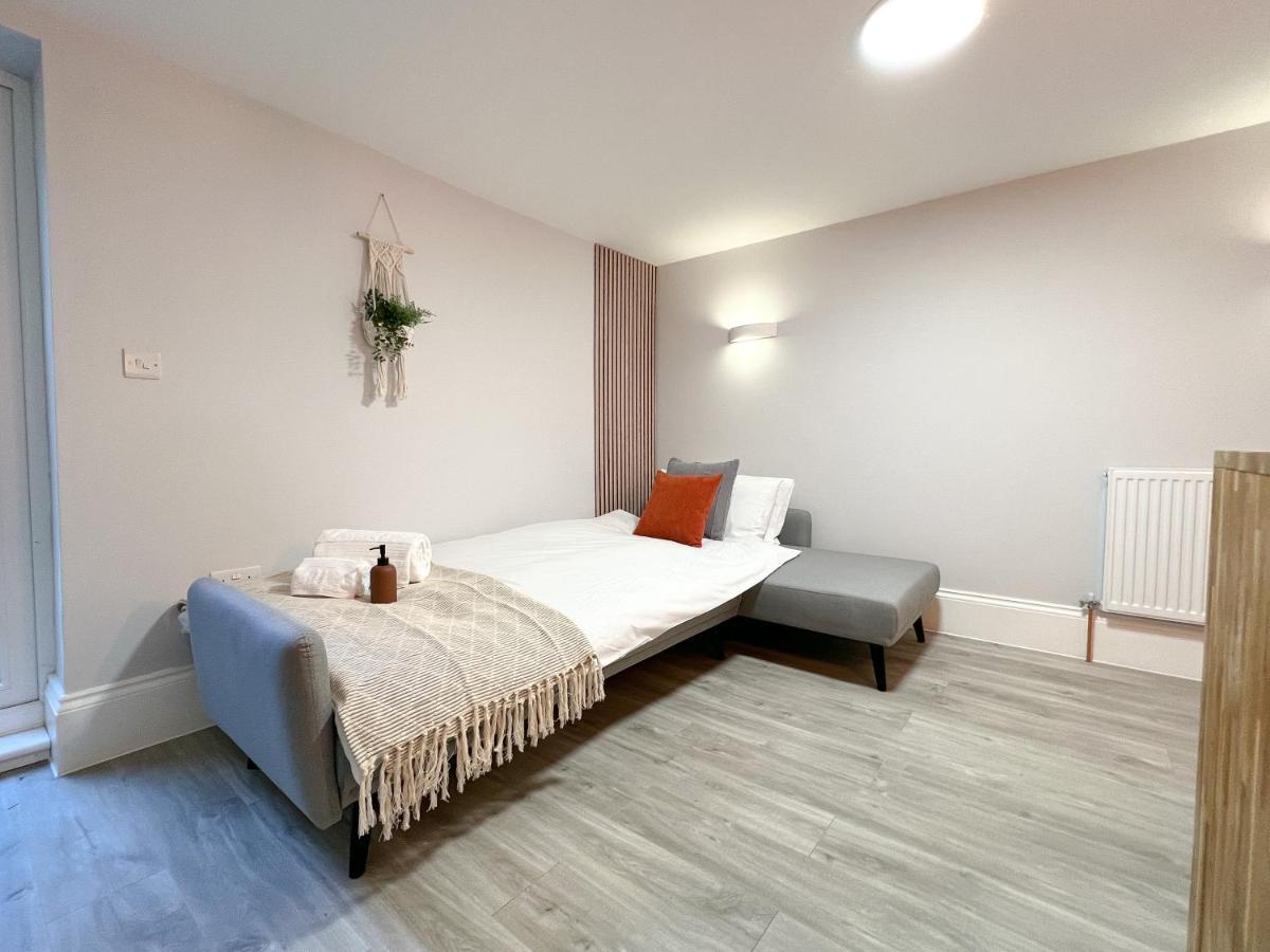 The Bohemian Basement Apartamento Maidstone Exterior foto