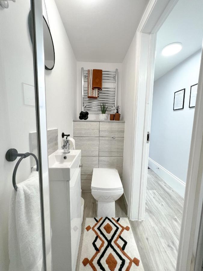 The Bohemian Basement Apartamento Maidstone Exterior foto