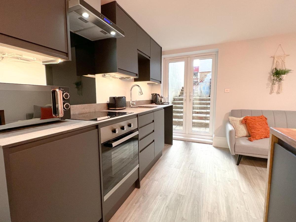 The Bohemian Basement Apartamento Maidstone Exterior foto