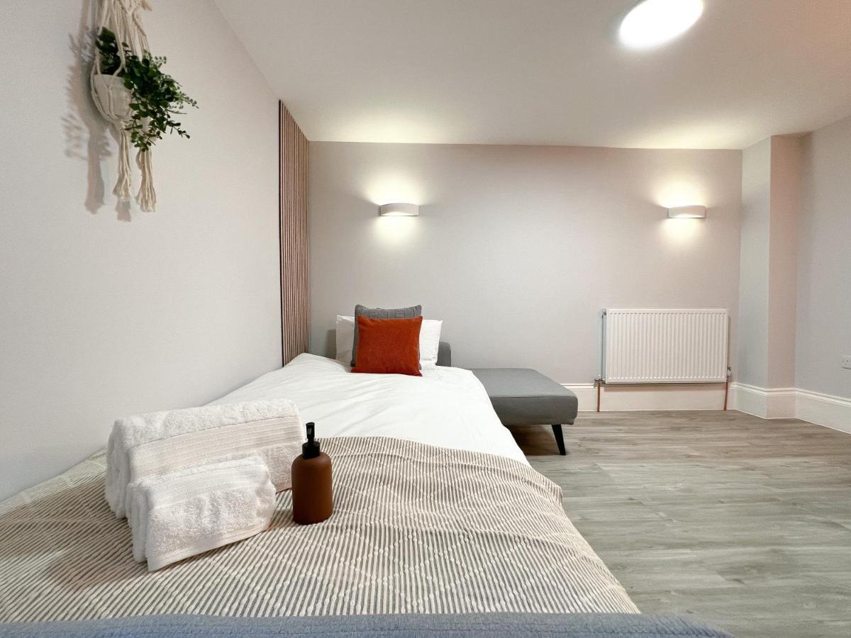 The Bohemian Basement Apartamento Maidstone Exterior foto