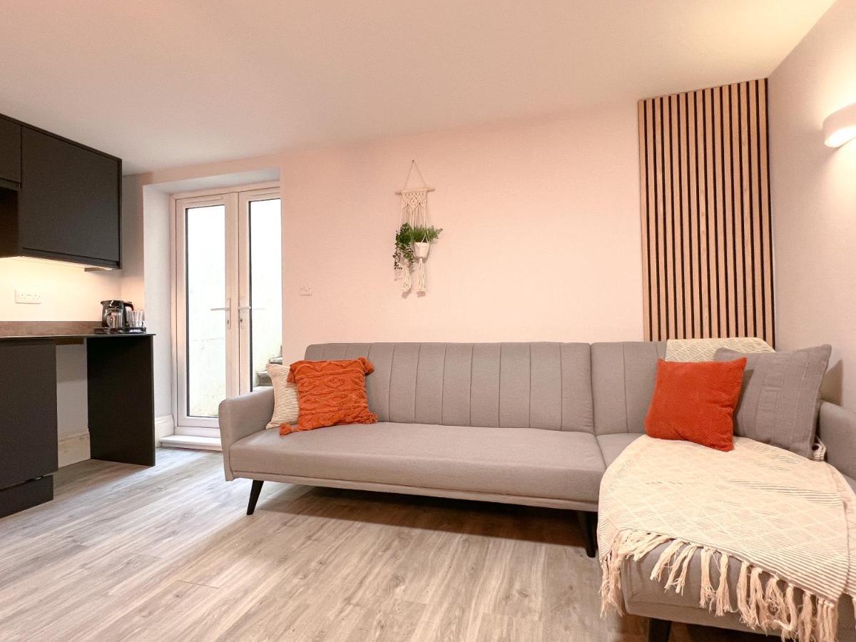 The Bohemian Basement Apartamento Maidstone Exterior foto